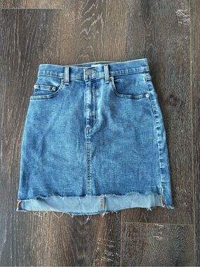 Aritzia Wilfred Free Medium Wash Blue Denim Mini Skirt Size 2